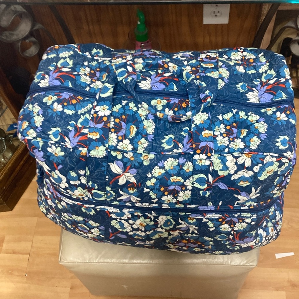 Vera Bradley travel bag